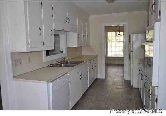 2006 S Elm St - Photo 3 of 16
