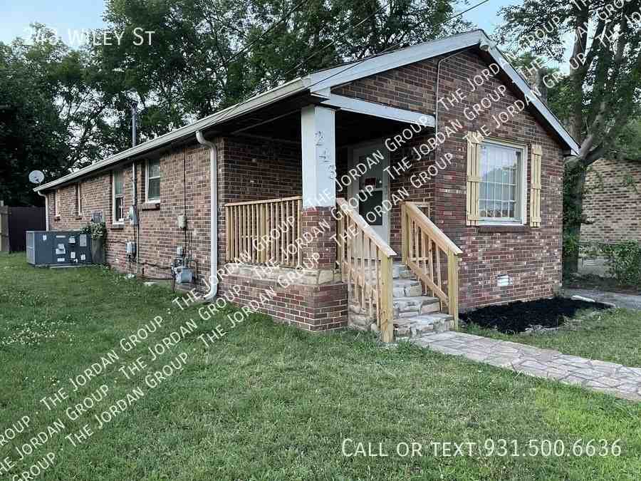 243 Wiley St - Photo 2 of 14