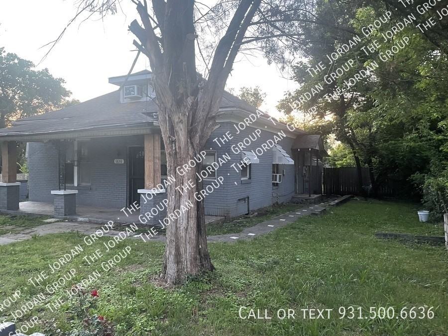 1826 Scovel St - Photo 2 of 10