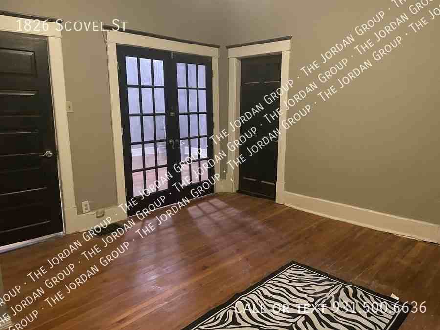 1826 Scovel St - Photo 5 of 10