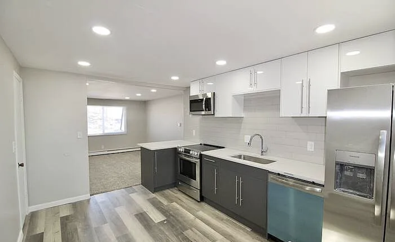 18244 W 3rd Pl #2 - Photo 3 of 17