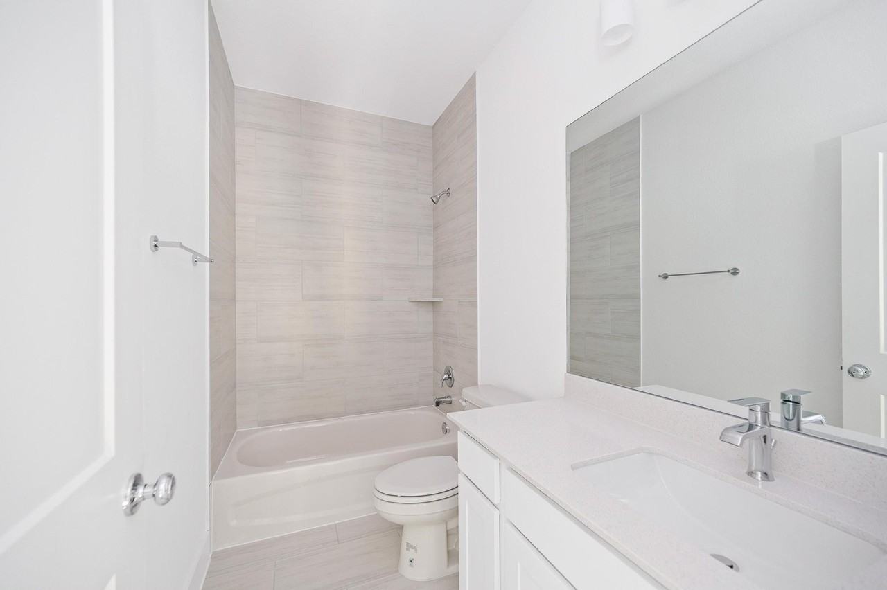 835 Paul Quinn StreetUnit B #835B - Photo 6 of 17