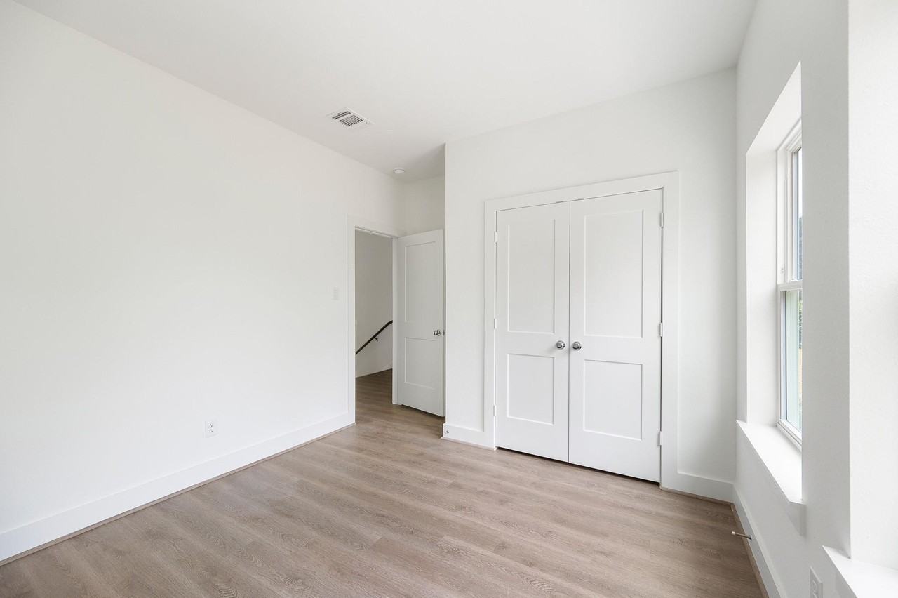 835 Paul Quinn StreetUnit B #835B - Photo 7 of 16