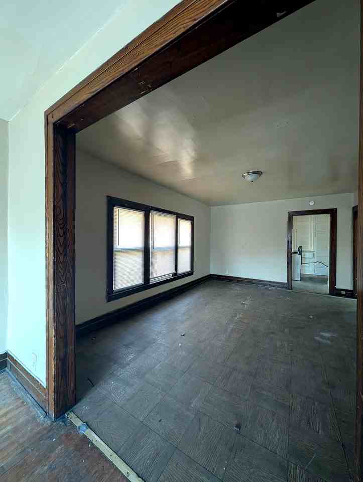 30 W Henry St Uppr - Photo 6 of 13