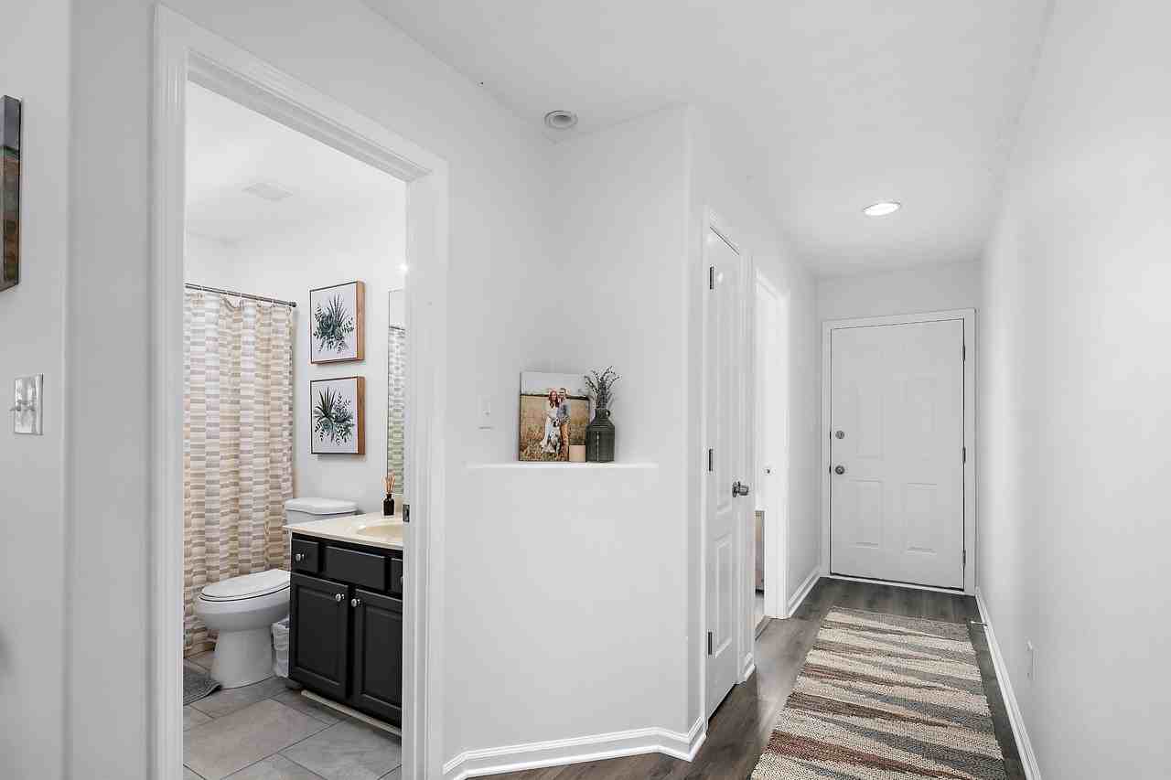 2901 Trailwood Ln #NA - Photo 2 of 15