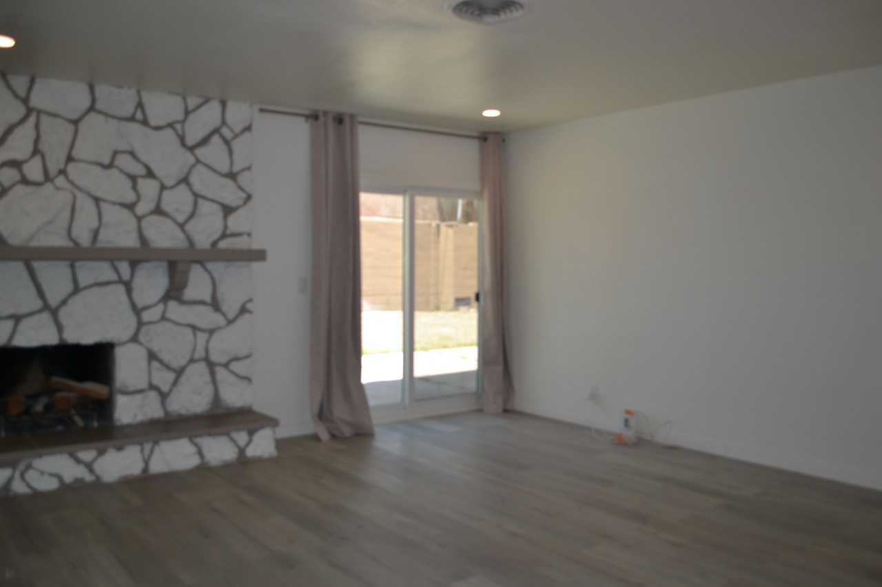 3653 Algonquin Dr #1 - Photo 5 of 19