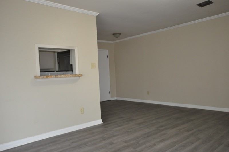 107 Antoinette St - Photo 7 of 18