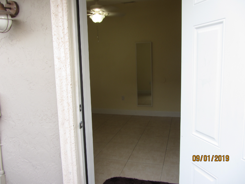 10740 Sw 142nd Ave - Photo 3 of 23