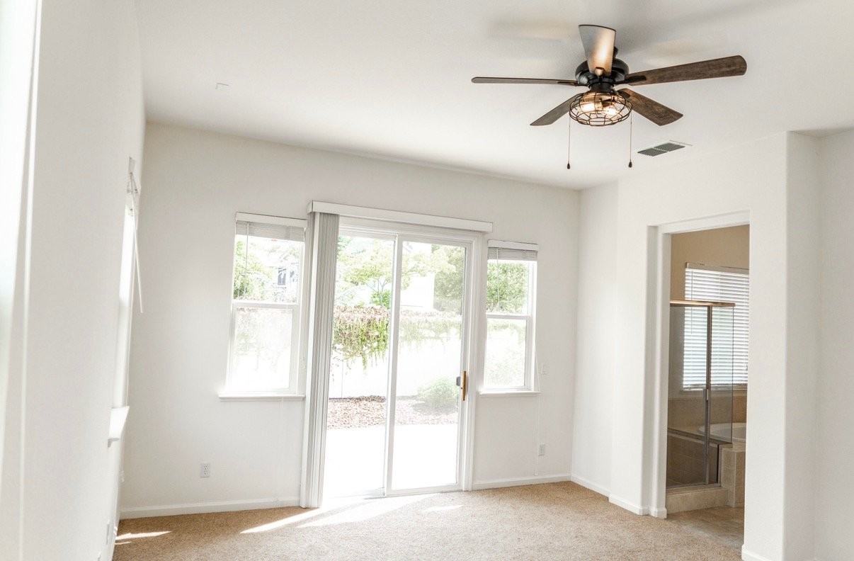 9560 Nicole Ln - Photo 4 of 7
