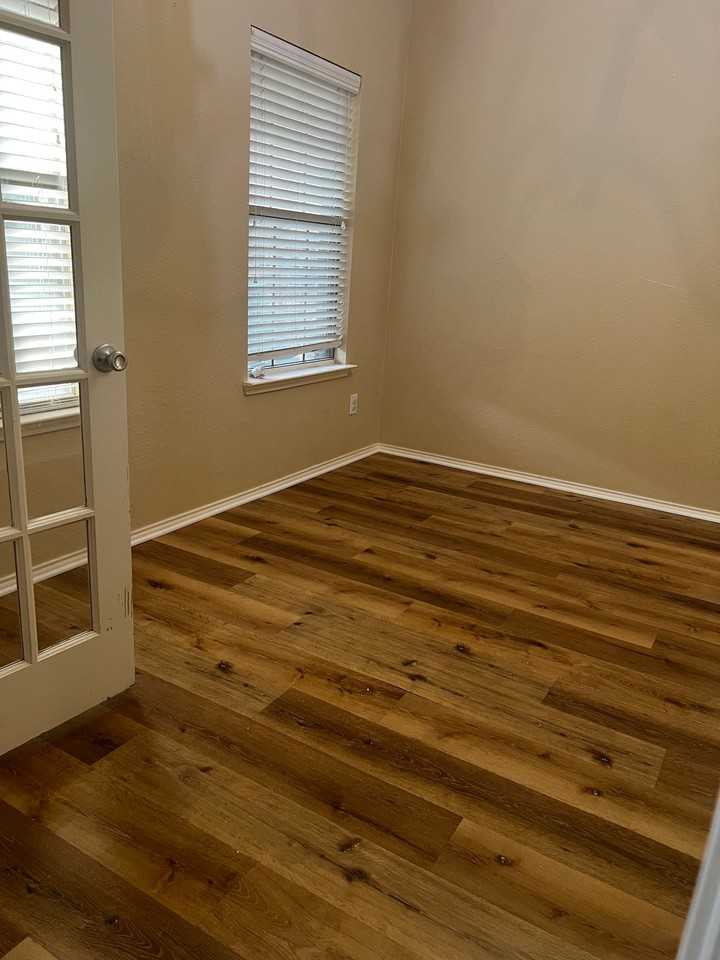 249 Niagara Falls Dr - Photo 6 of 42