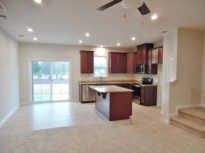 111 Roundtree Dr - Photo 3 of 15