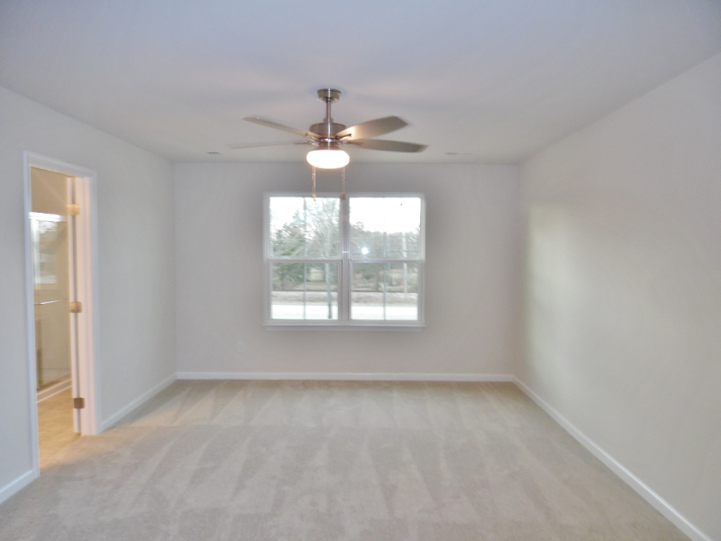 111 Roundtree Dr - Photo 7 of 15