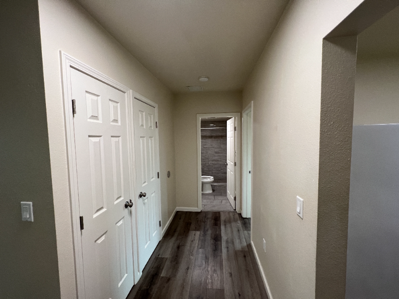 940 N Van Ness Ave - Photo 5 of 11