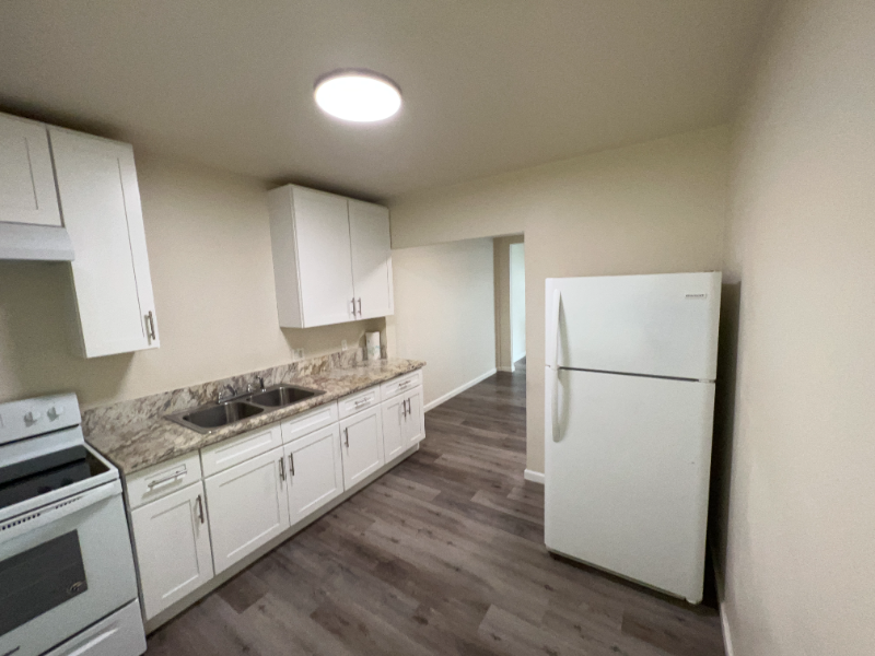 940 N Van Ness Ave - Photo 6 of 11