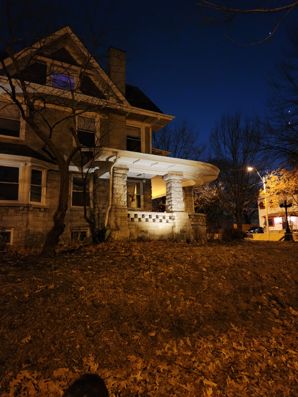 2901 Charlotte St - Photo 3 of 14