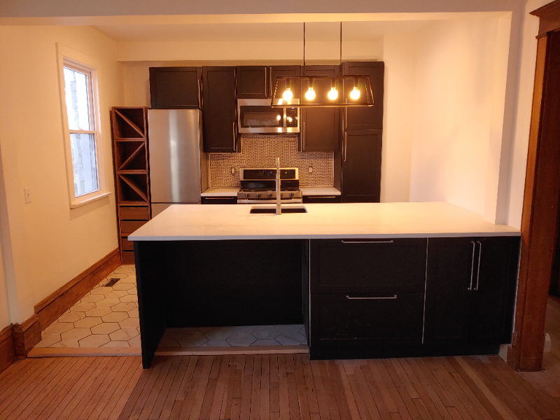 2901 Charlotte St - Photo 4 of 14
