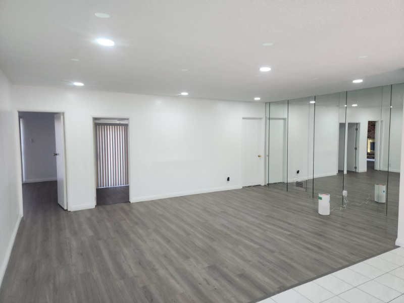 2915 Westst - Photo 4 of 9
