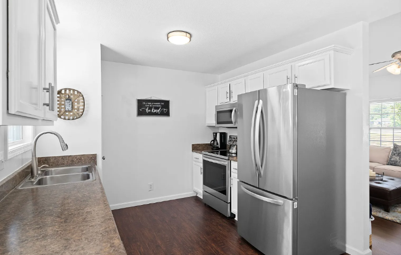 325 Mills Dr - Photo 5 of 12