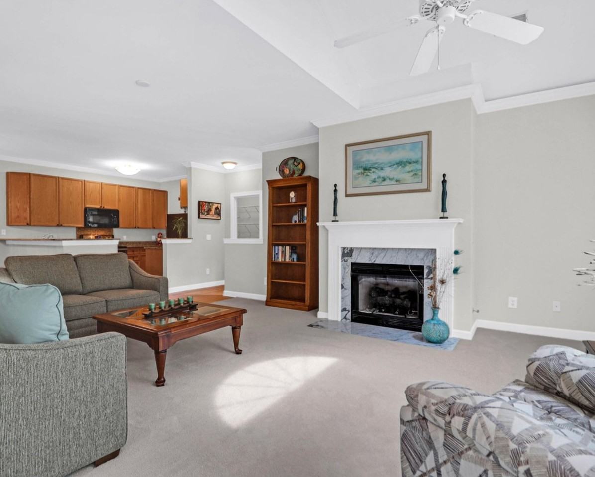 1328 Kingsford Ln - Photo 2 of 19