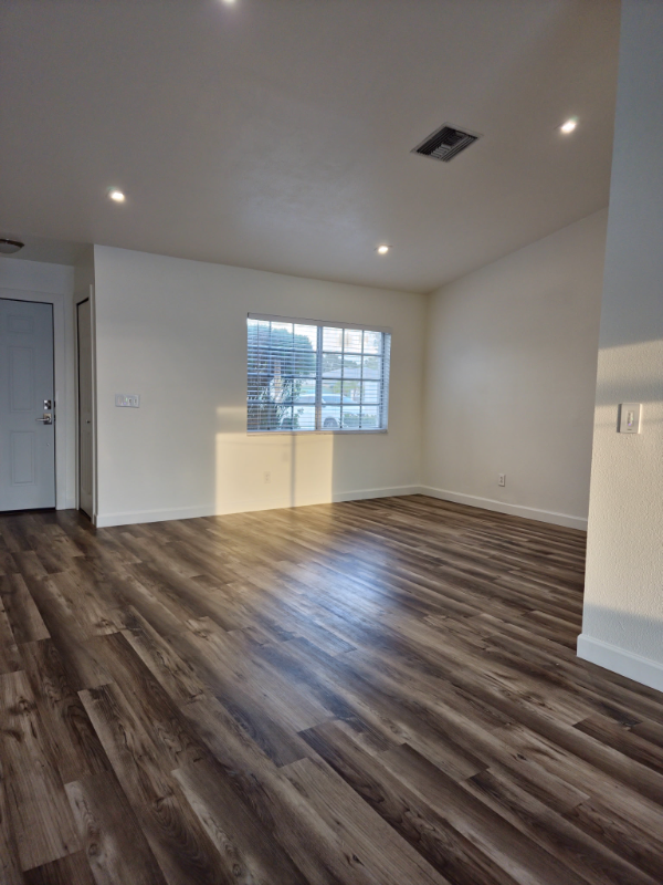 13220 Prestwick Dr - Photo 4 of 20