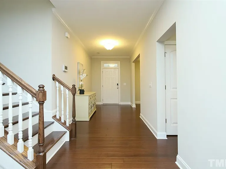 318 Millbrook Dr - Photo 3 of 19