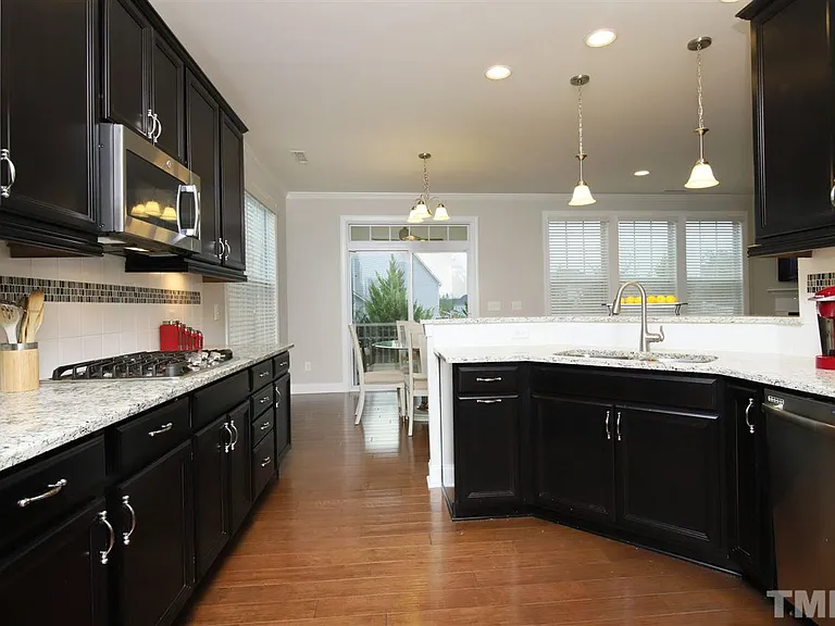 318 Millbrook Dr - Photo 6 of 19