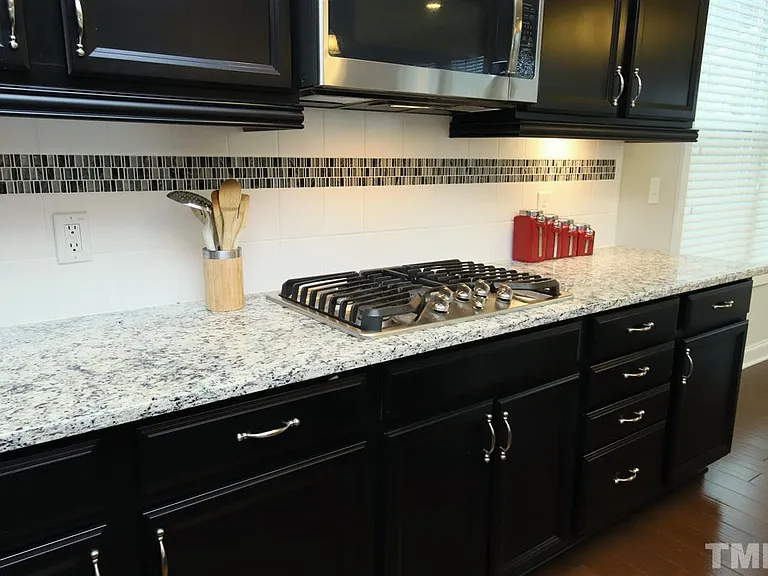 318 Millbrook Dr - Photo 7 of 19