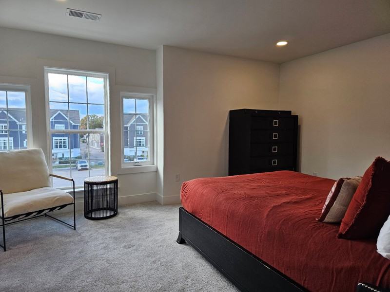 114 Main St - Photo 3 of 13