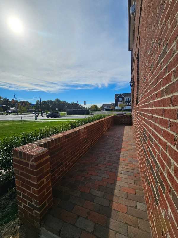 114 Main St - Photo 5 of 13