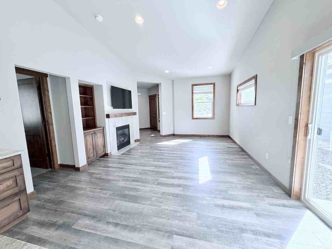 2141 N Wolfe Penn St - Photo 5 of 19