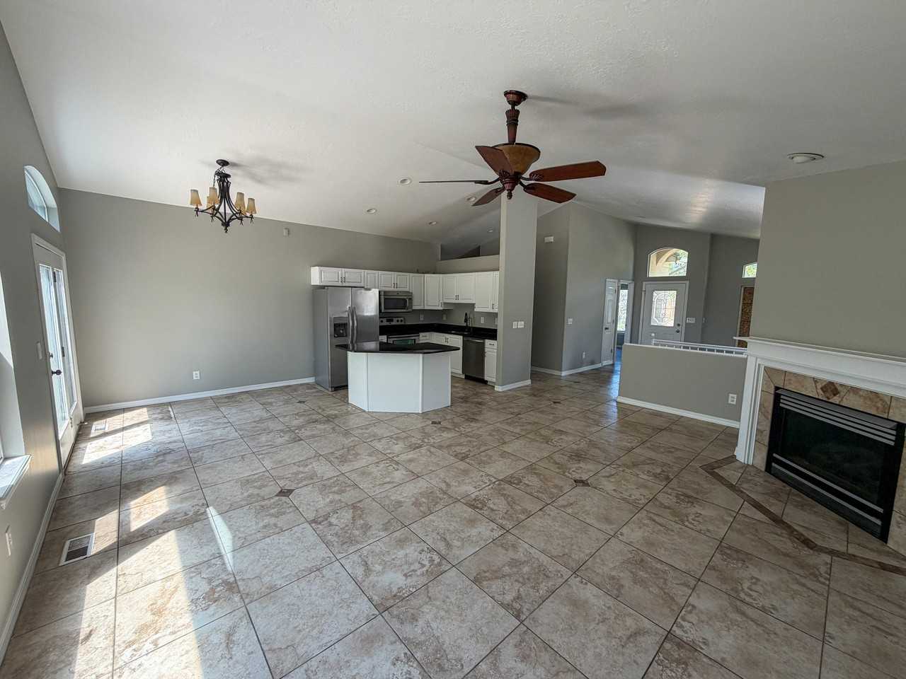 11246 S Glen Croft Ln - Photo 5 of 13