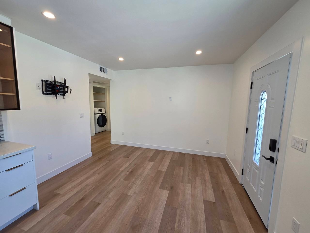 14929 Titus St #A - Photo 6 of 28