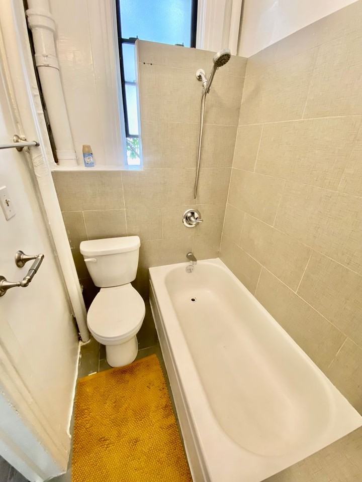 1010 Bush Street - Photo 3 of 18