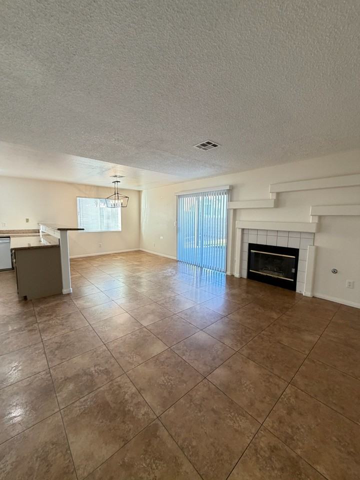 3380 Stacey Lyn Dr - Photo 4 of 24
