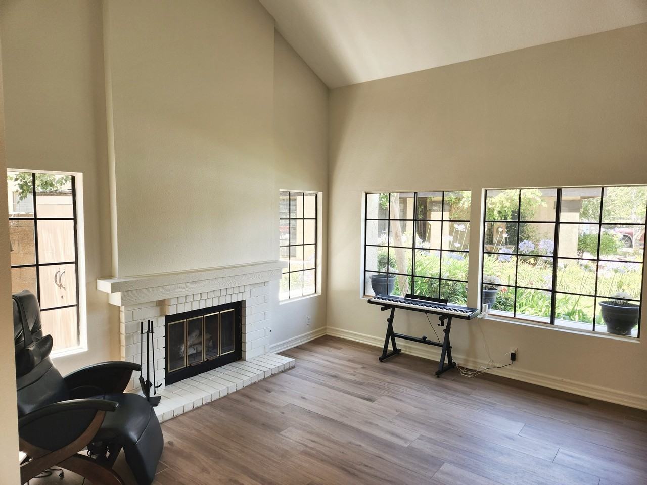 4046 Oak Glen Ct - Photo 6 of 16
