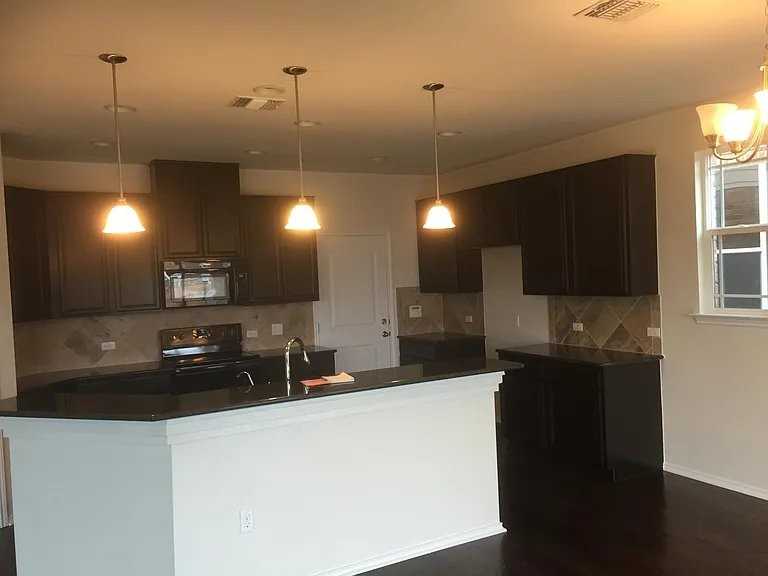 1405 Berlin Ln - Photo 5 of 15
