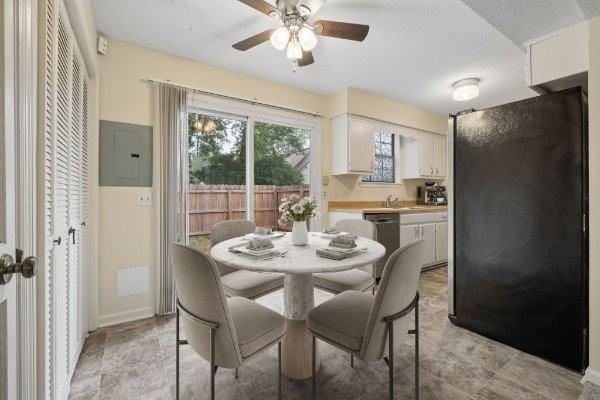 1404 Quail Run - Photo 4 of 20