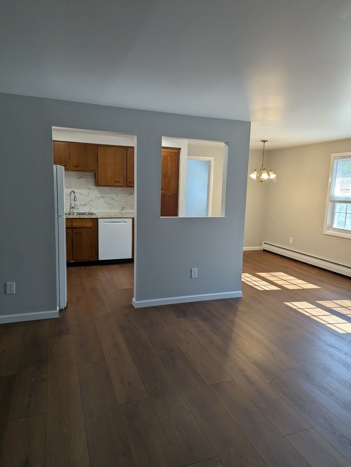 202 S Union Rd #8 - Photo 3 of 16