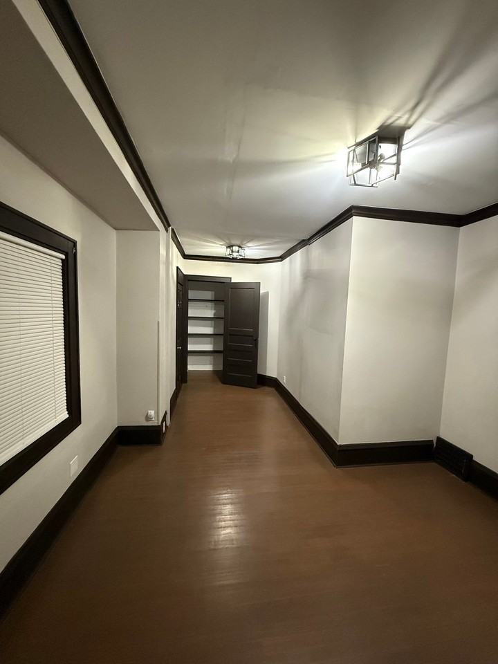 436 W Burleigh St #A - Photo 6 of 11
