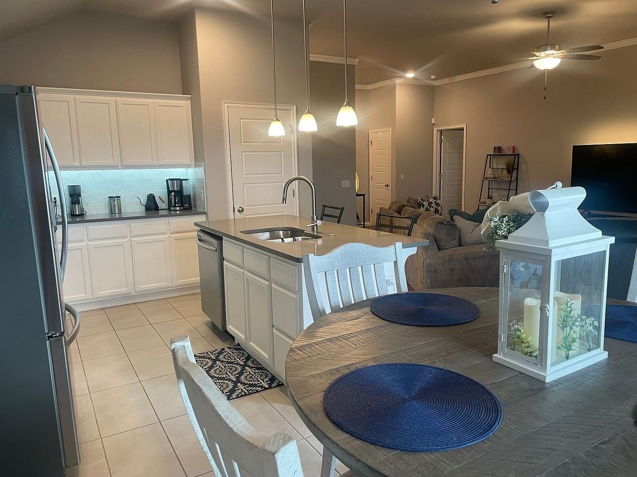 3822 Mistwood Pl - Photo 4 of 5