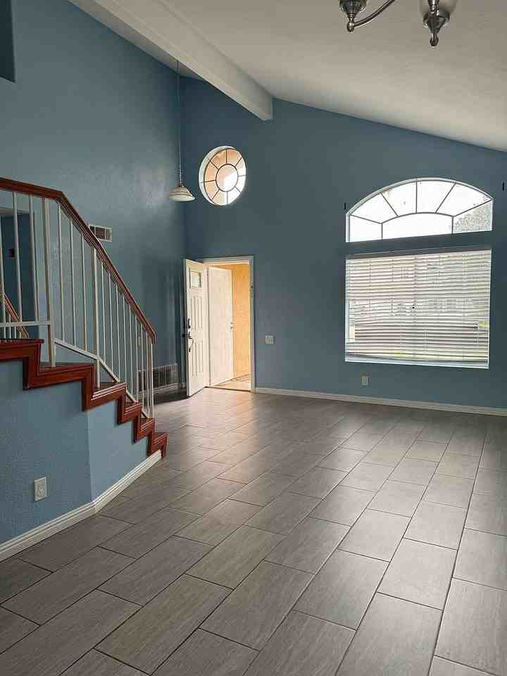 5543 N Magnolia Dr - Photo 2 of 5