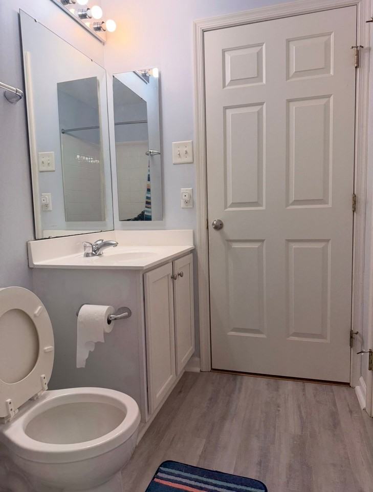 5039 Strawbridge Ter - Photo 3 of 9