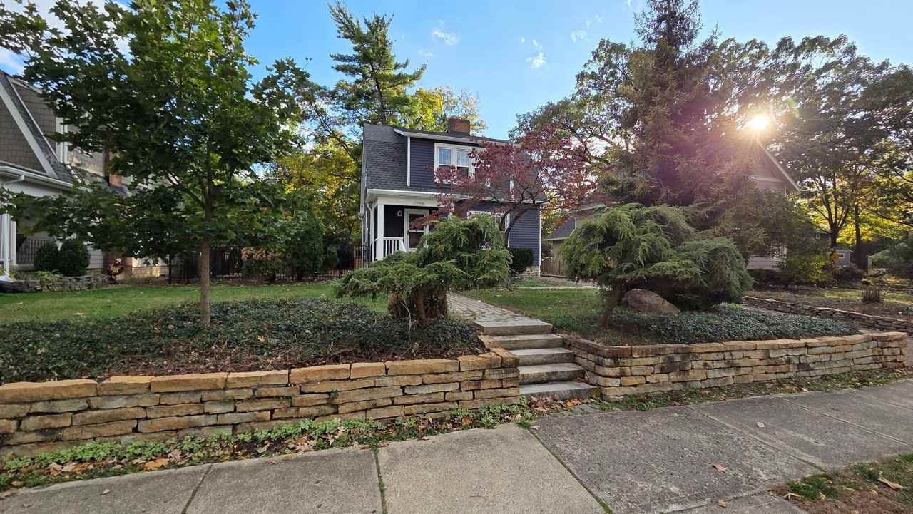 1905 W 1st Ave - Photo 2 of 20