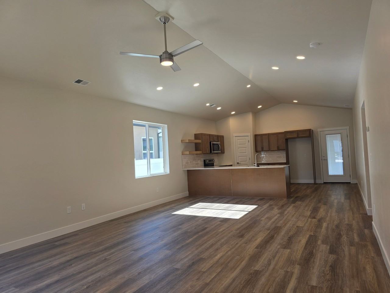 1670 Rusty Rivet Rd - Photo 3 of 20