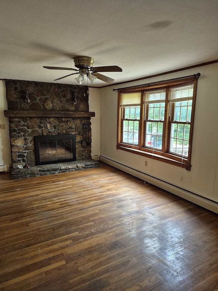 120 Second Crown Point Rd - Photo 6 of 18