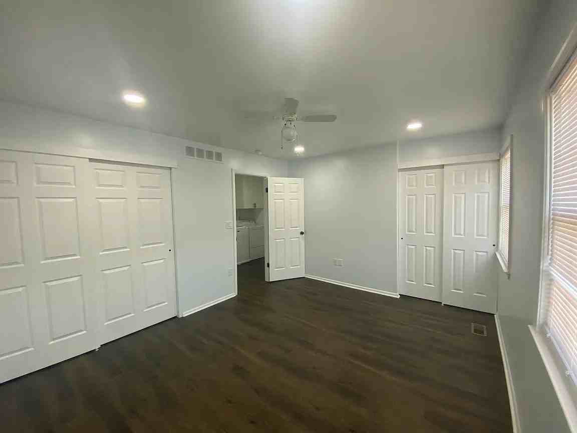 2225 Mulberry Ct - Photo 7 of 10