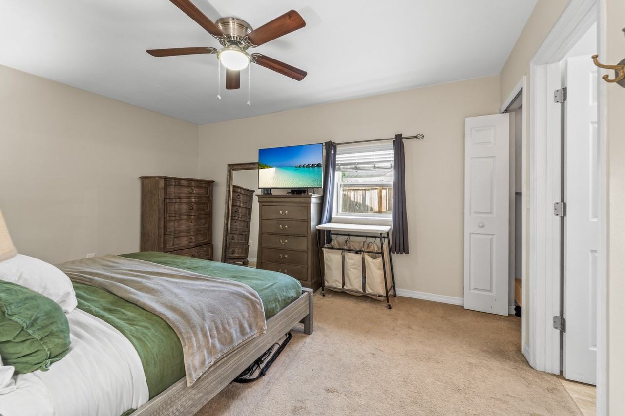 5120 Aragon Way S - Photo 7 of 20