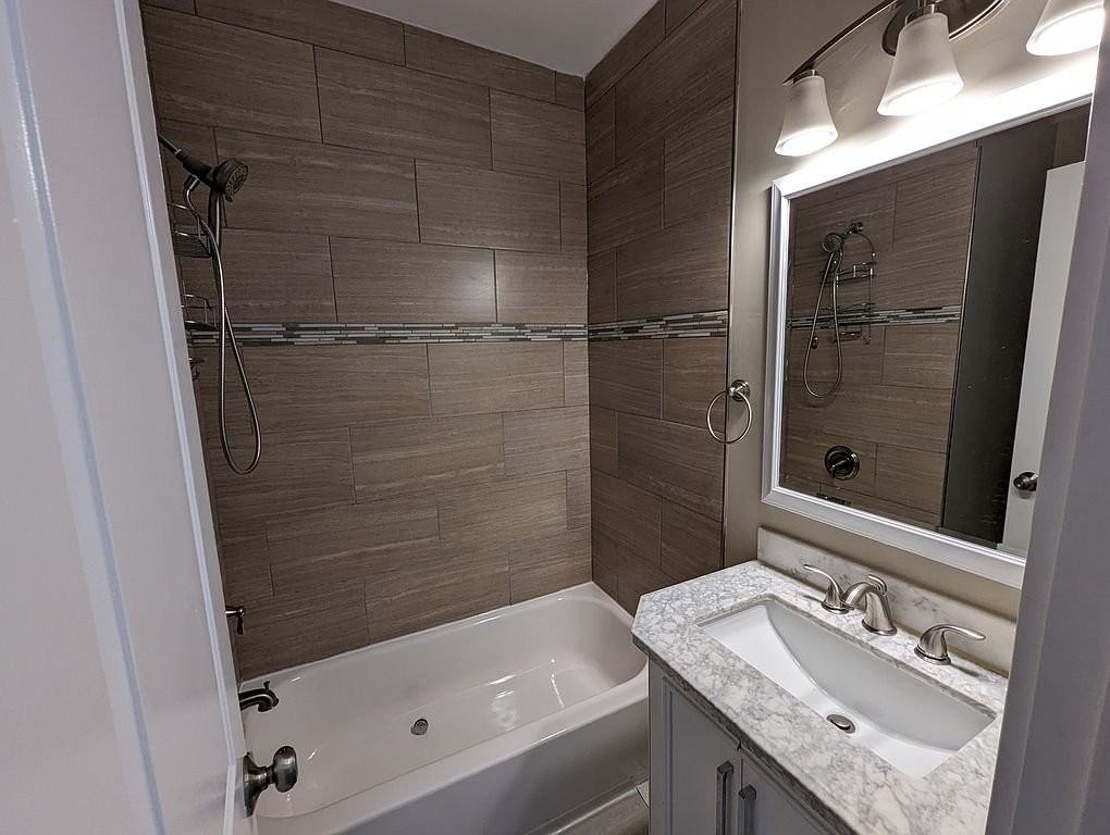 3661 13th St Nw - Photo 5 of 20