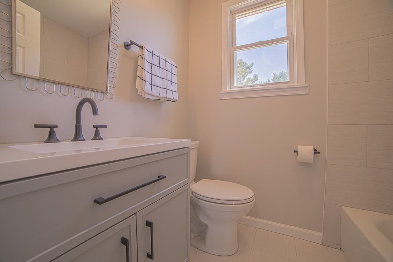 1901 N 27th St - Photo 5 of 19