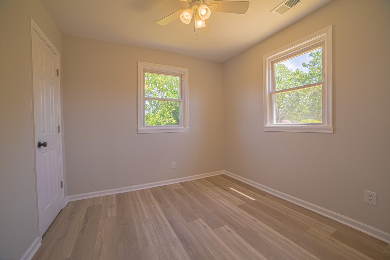 1901 N 27th St - Photo 6 of 19